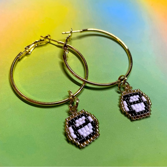 BEADED INITIAL HOOP EARRINGS- "B" - Picture 2 of 3